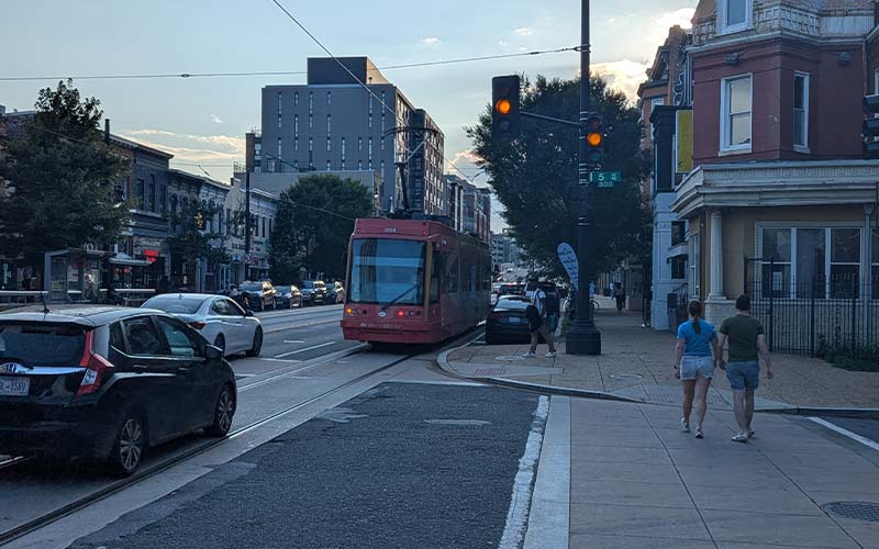 A Washington DC Streetcar for the article featured image