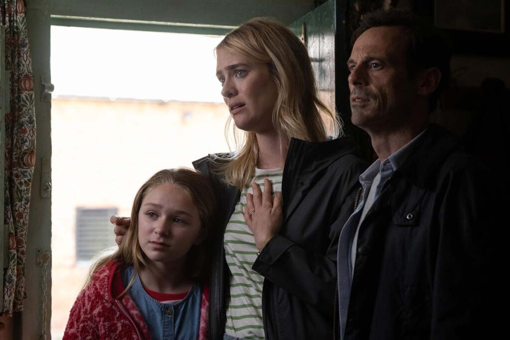 Mackenzie Davis, Scoot McNairy and Alix West Lefler