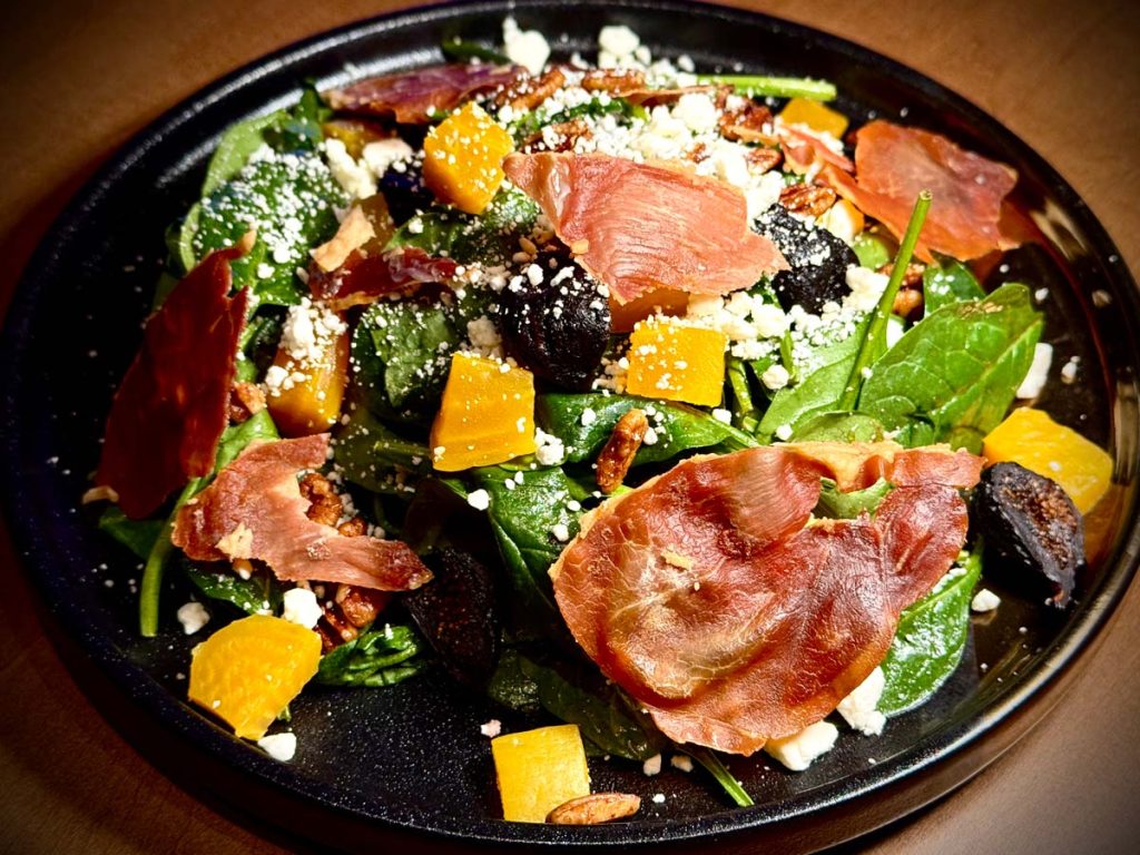 Beet & spinach proscuitto salad