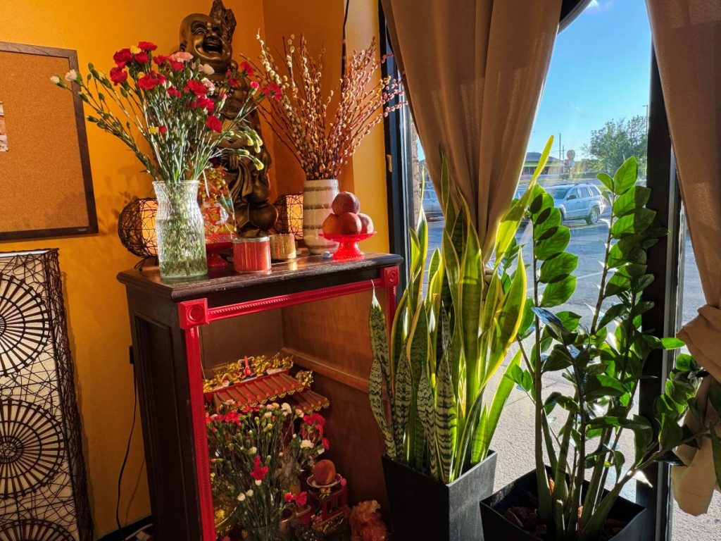 Vietnamese Restaurant interior decor