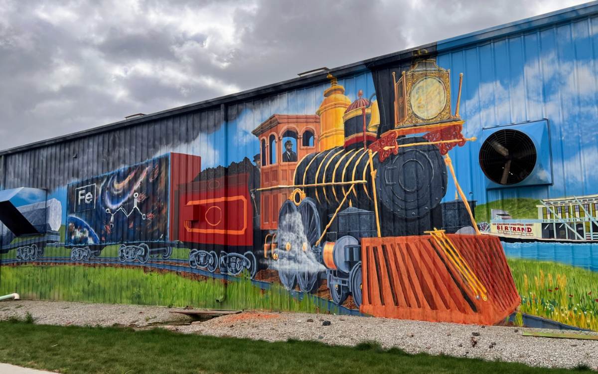 Local Artists Create Council Bluffs’ Largest Mural