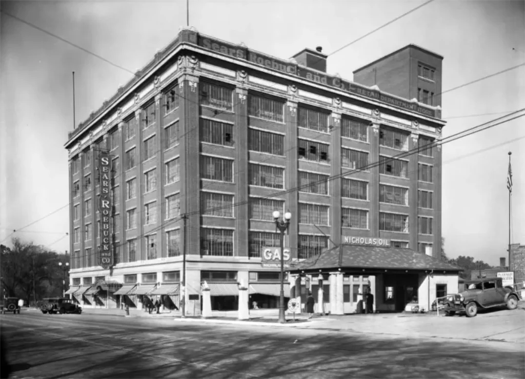 1929 photo of the former Western Motor Car Company as Sears Roebuck from around 30th and Farnam Streets. Photo courtesy of The Durham Museum photo archives.