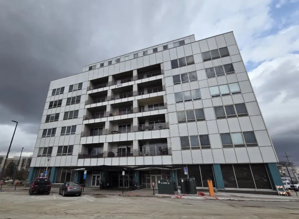 2026 photo of the Twin Towers Condos from Farnam Street.