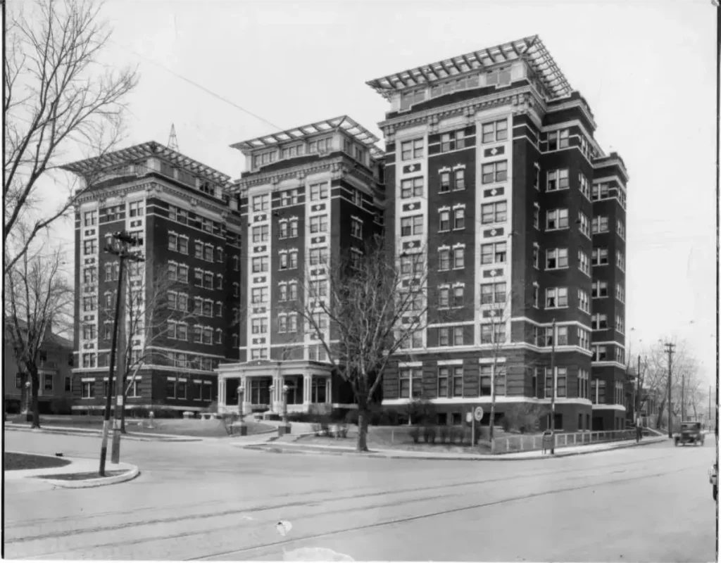 1923 photo of the Blackstone Hotel