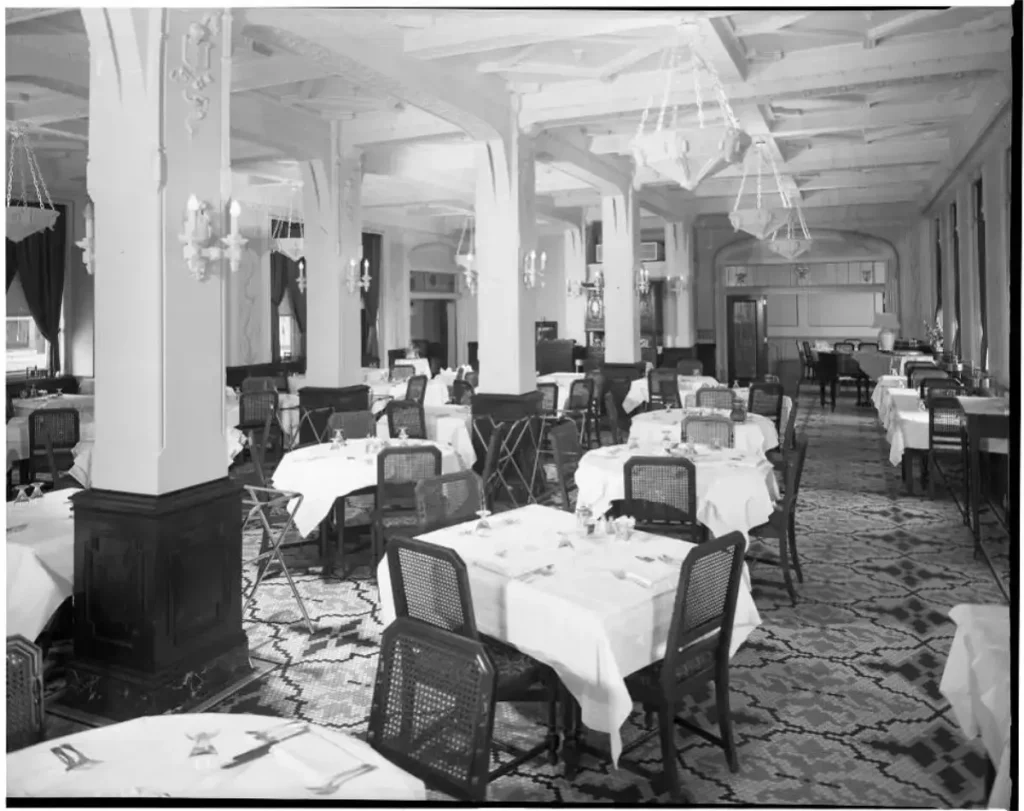 1939 photo of the Orleans Room inside the Blackstone Hotel