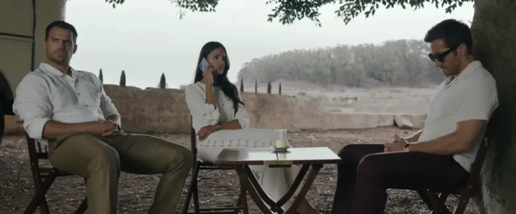 Henry Cavill as Sid, Eiza González as Rachel and Jake Gyllenhaal as Bronco