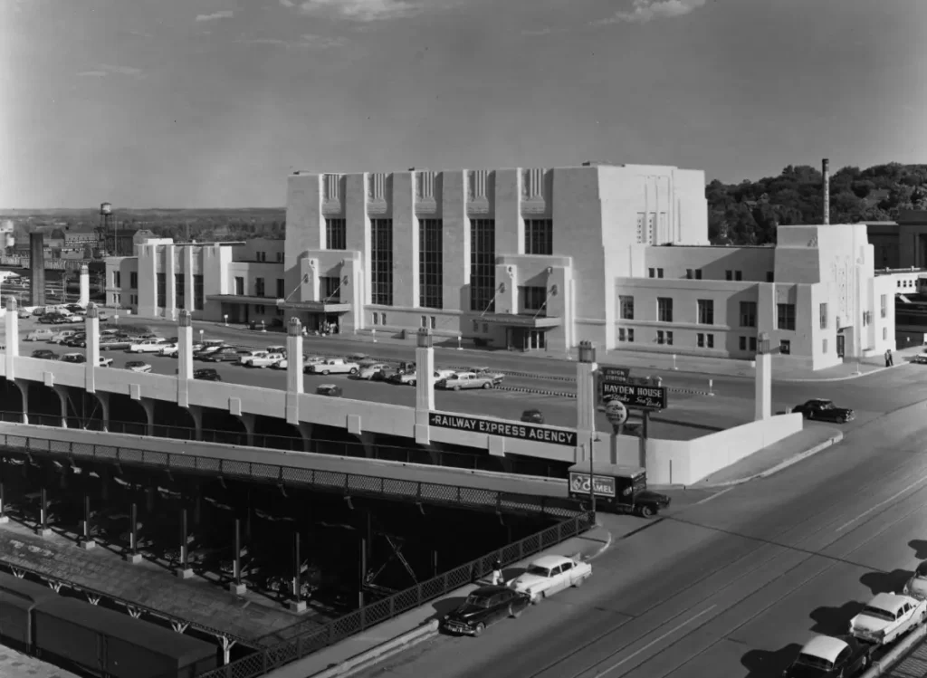 1956 photo of Union Station from the 10th Street bridge