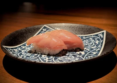 Hamachi nigiri