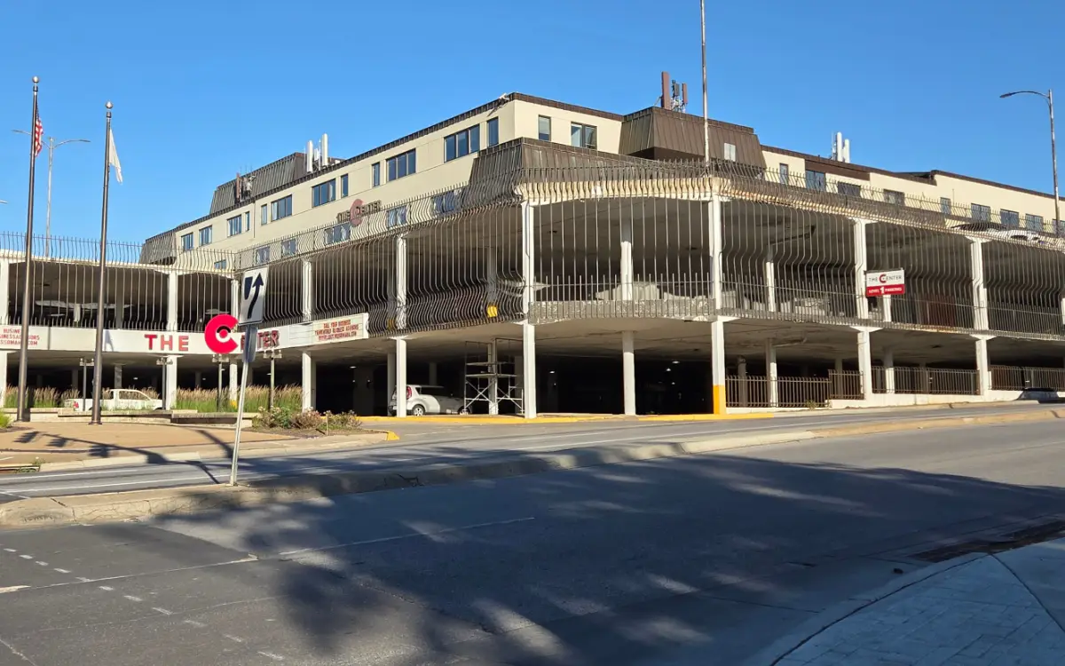 One of America’s First Malls Still Stands in Omaha